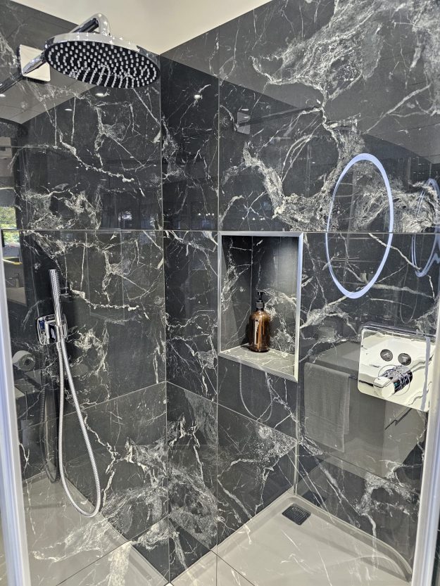 WhatsApp Image 2023-10-25 at 16.33.18_78db2c9e designer bathrooms